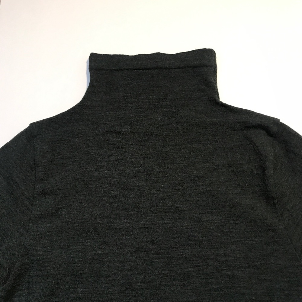 Athleta Turtle Neck Workout Top - image 3